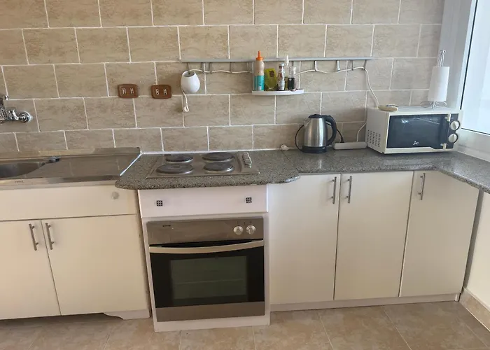 Paradise Close To Airport Apartment *