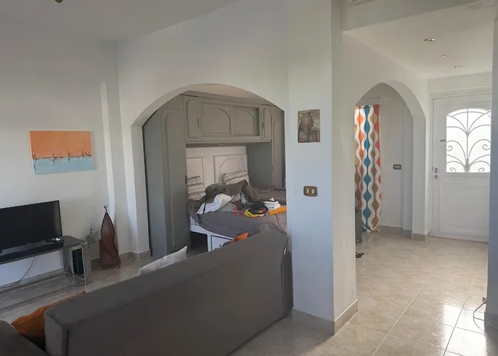 Paradise Close To Airport